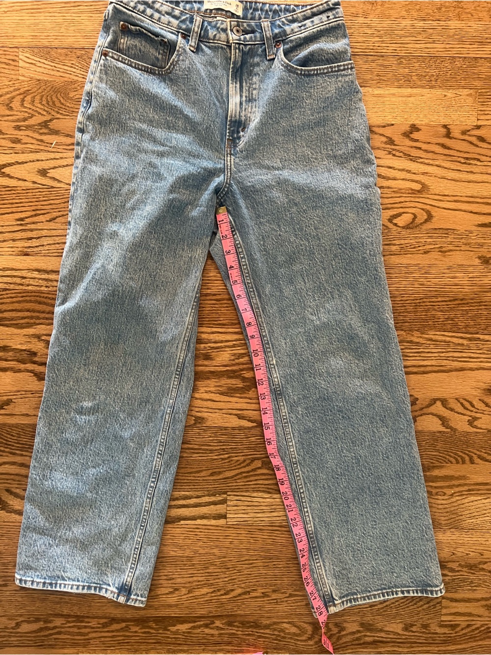 Abercrombie & Fitch 90s Relaxed Hi-Rise Curve Love Jeans - Picture 3 of 5
